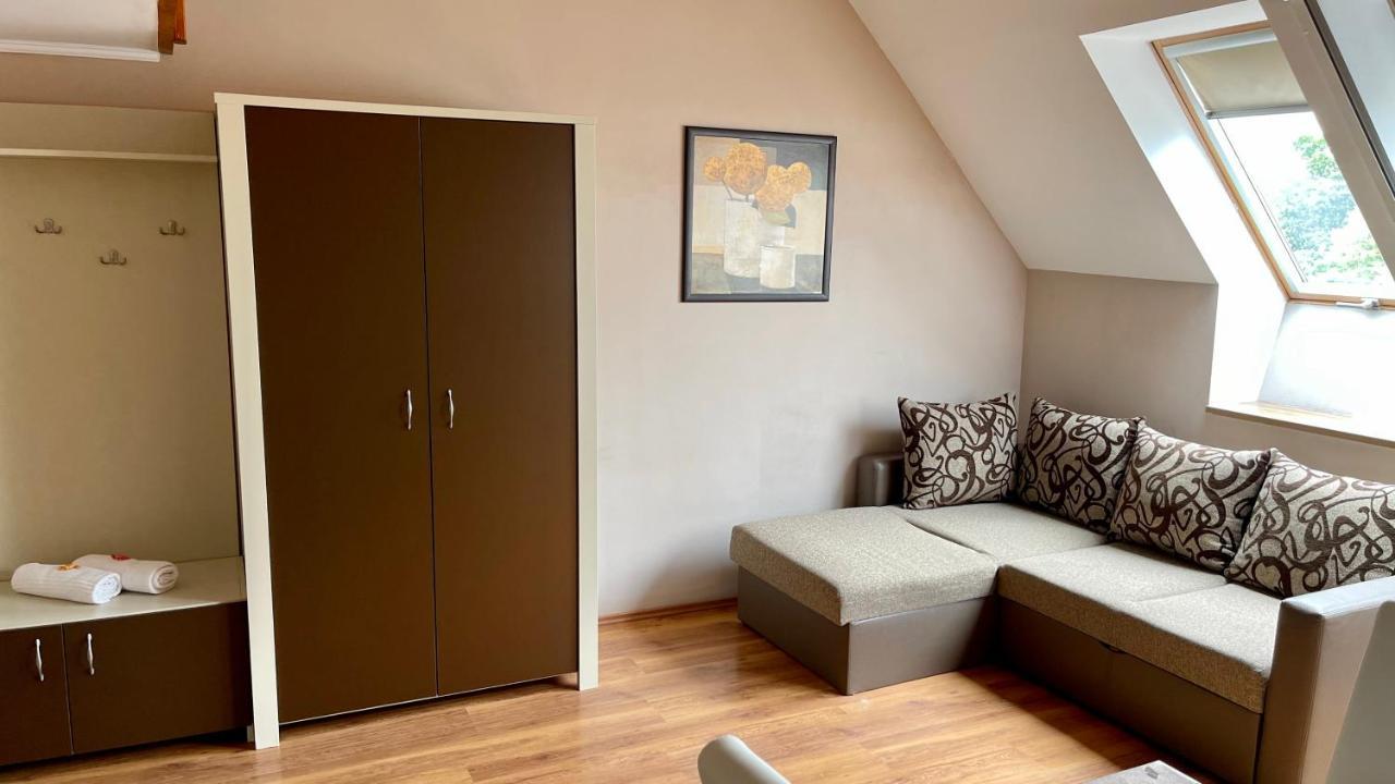 Gyula Var Panorama Apartman المظهر الخارجي الصورة